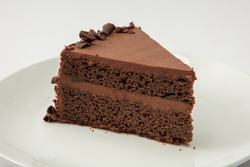 CAKE CHOCOLATE ICED 8" 2 LYR 8 SLICE-S/O